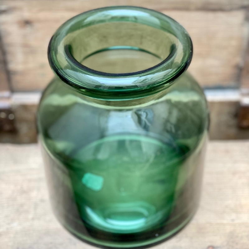 Green Curved neck Vase