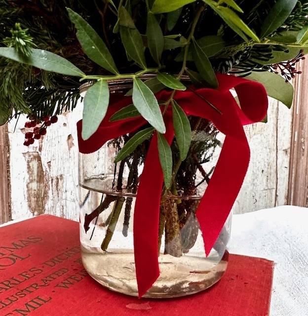 Festive Vintage French Vase Design