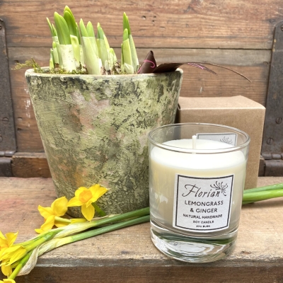 Spring planter with Fragarant candle