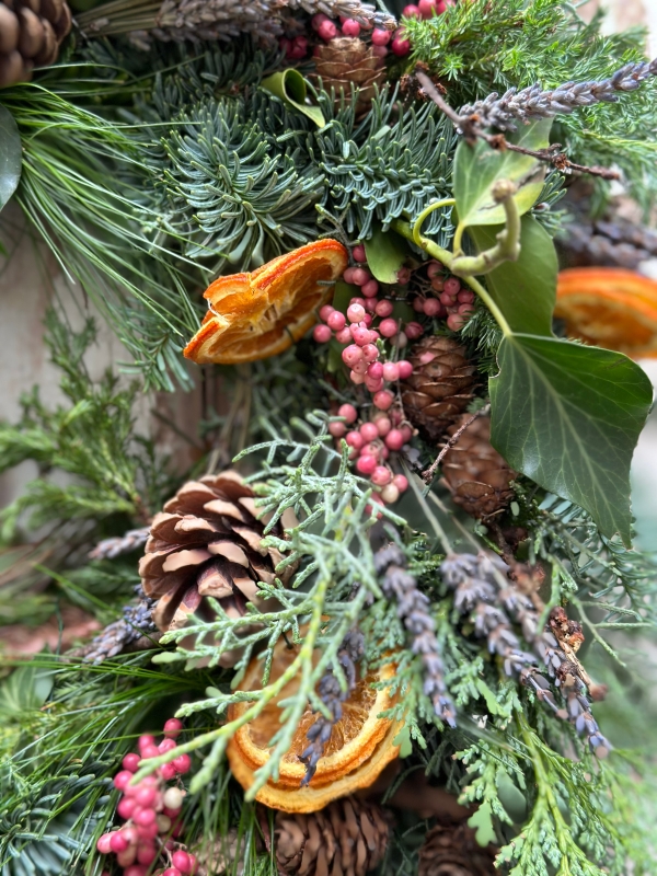 Scented festive wreath