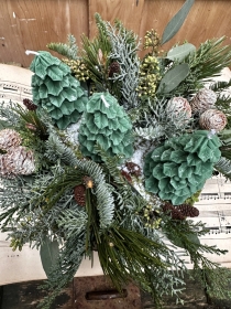 Winter woodland candle design